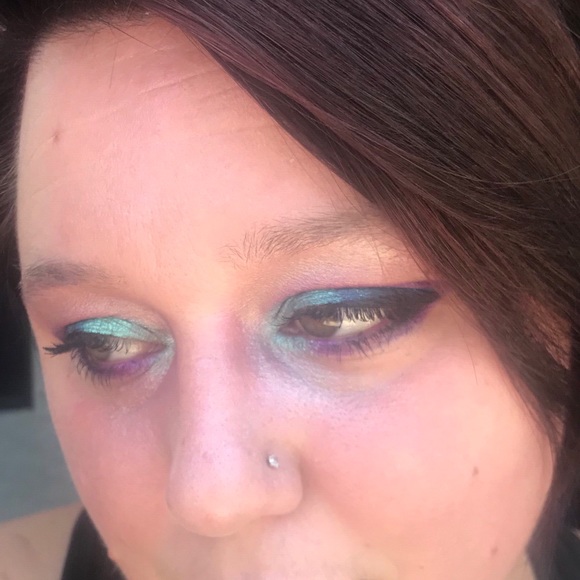 Meet your Posher, Jennifer - Picture 2 of 2